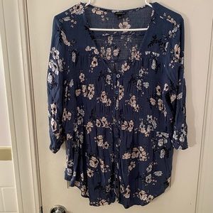 torrid blue blouse with flowers